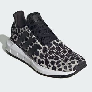 Adidas SWIFT RUN 1.0 SHOES Beige / Core Black / Cloud White, Wms Size 6, Leopard